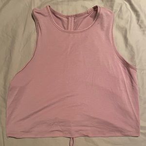 Lululemon dusty rose crops on
